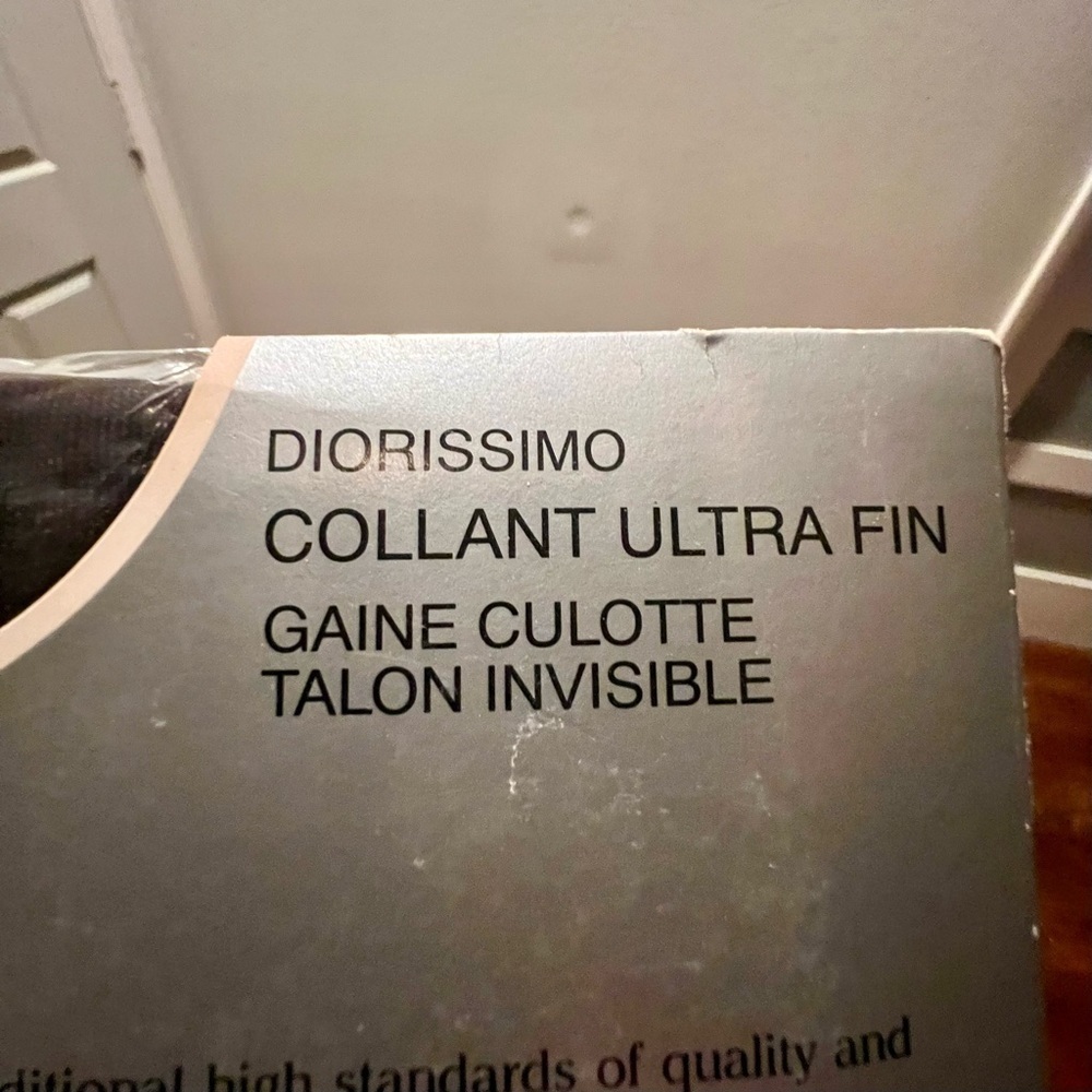 CHRISTIAN DIOR 3 pack vintage Diorissimo pantyhose. Black Orchid Size 3 - Picture 4 of 7